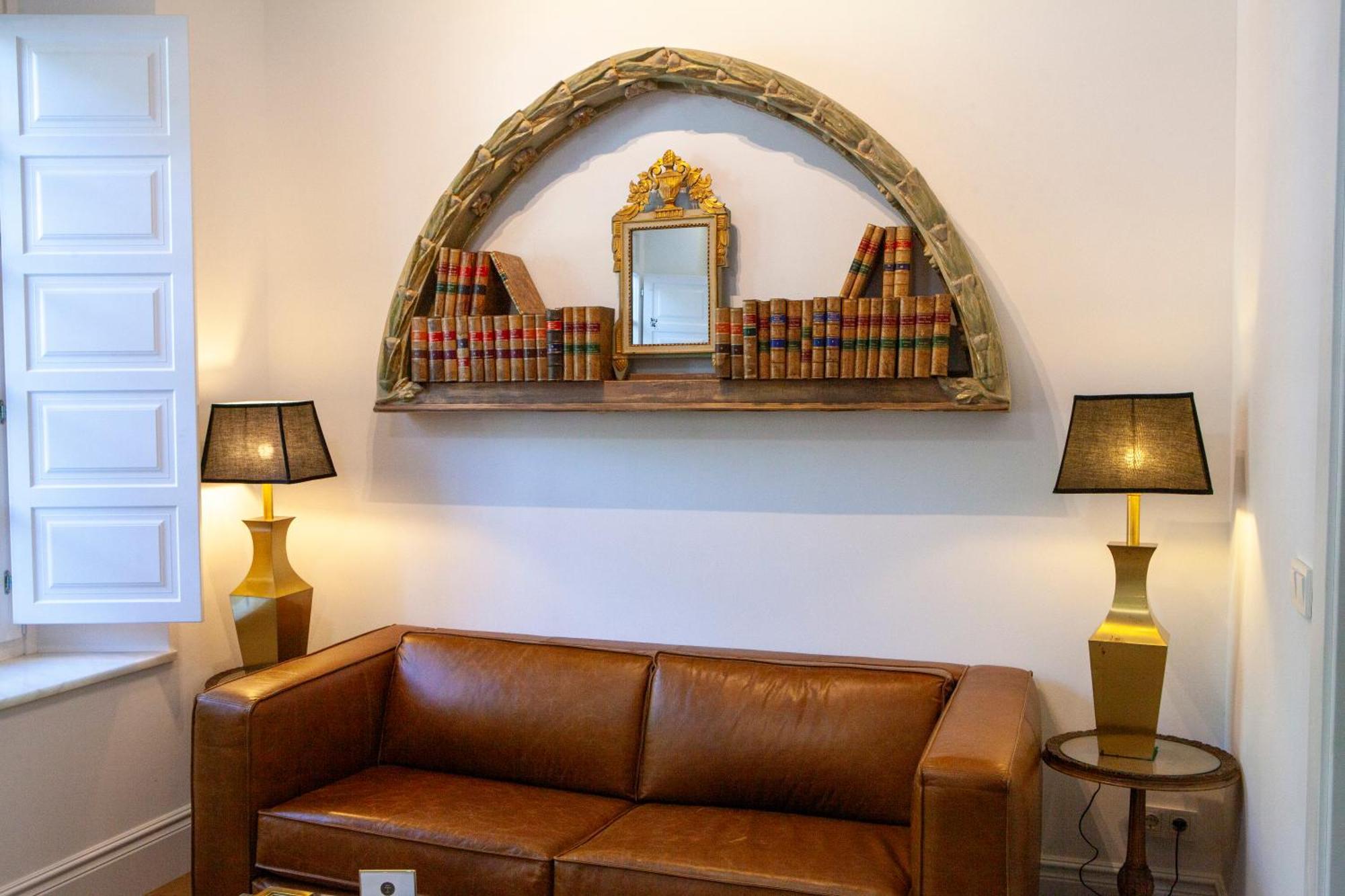 Pries Homes - Little Lotus Malaga Luaran gambar