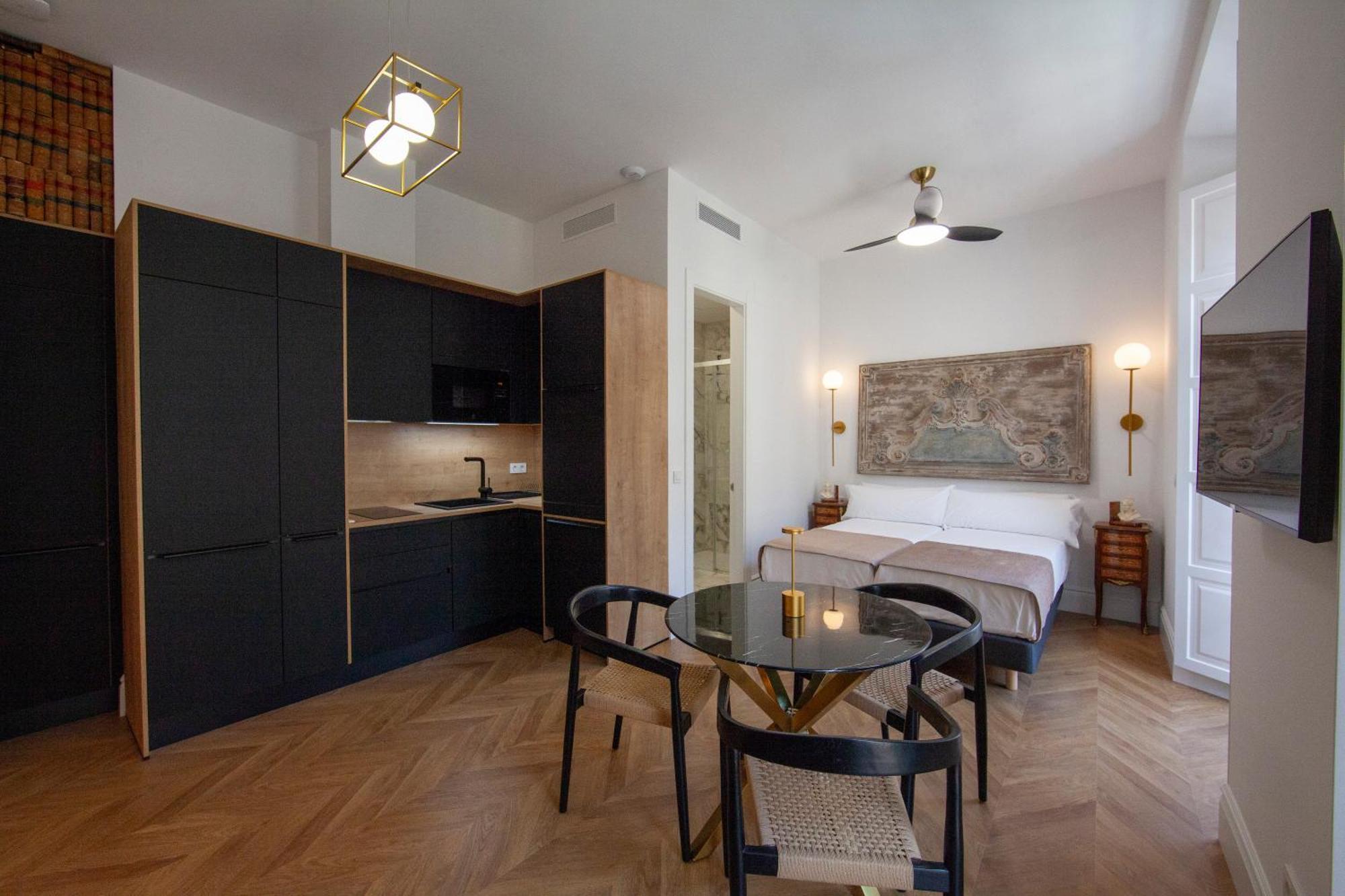 Pries Homes - Little Lotus Malaga Luaran gambar
